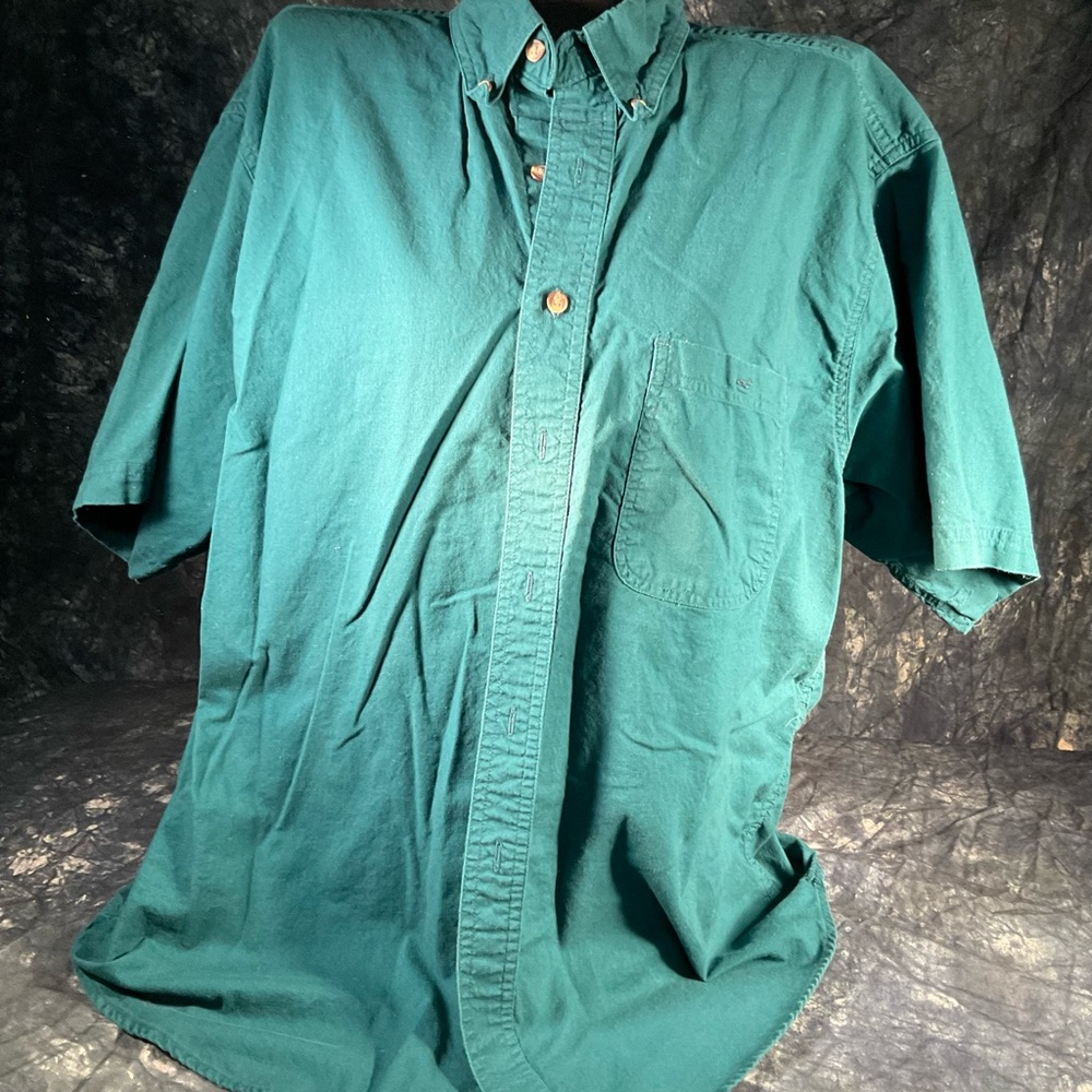 Honors men’s shirt